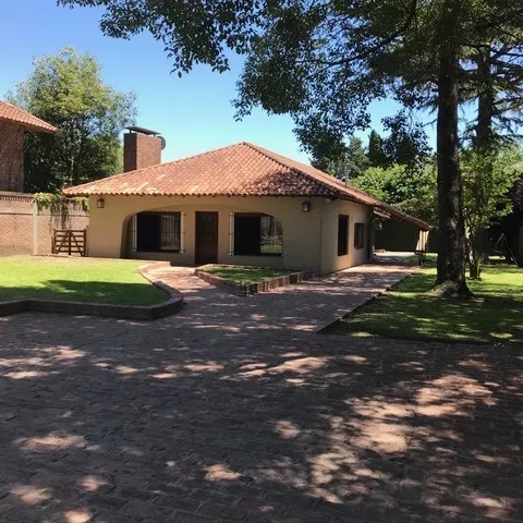 Casa en Venta en Villa Elisa