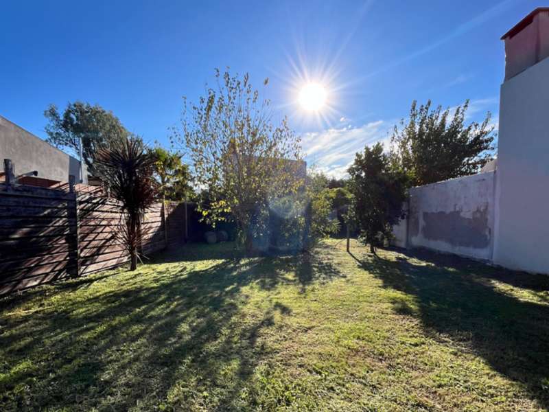 Terrenos y Lotes en Venta en Olmos, Lisandro ,ap.