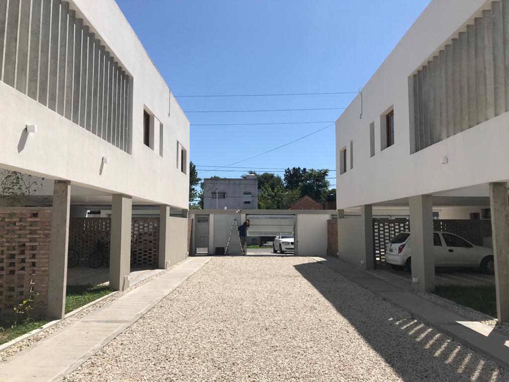 Duplex en Venta en Gonnet