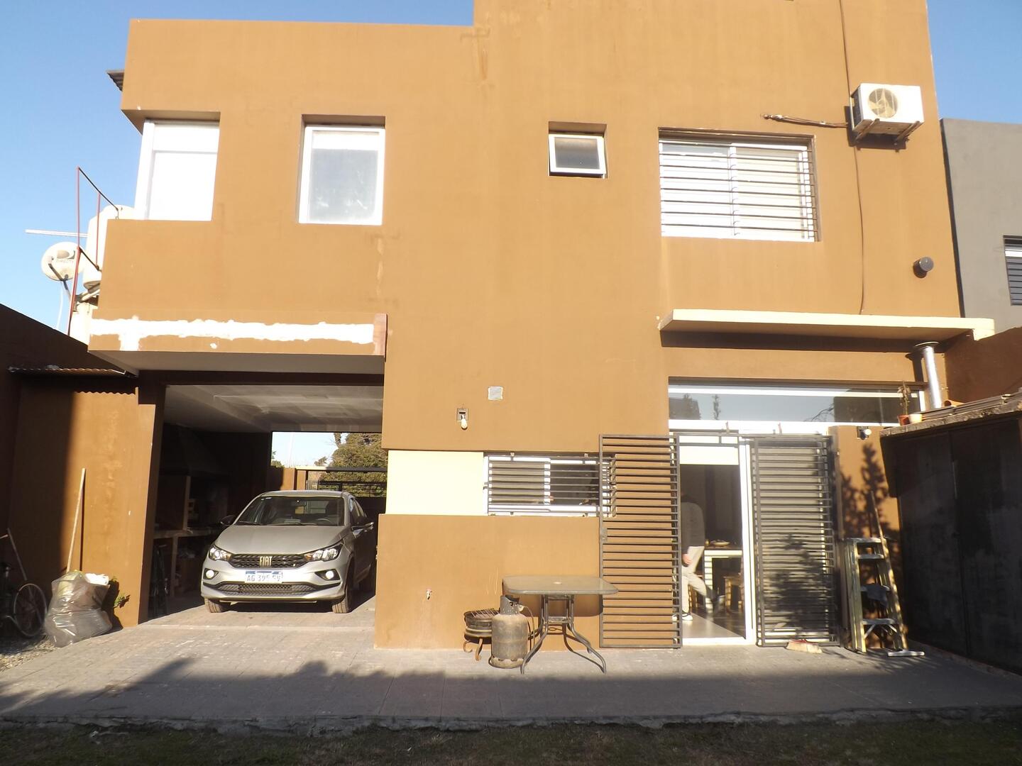 Casa en Venta en Olmos, Lisandro ,ap.