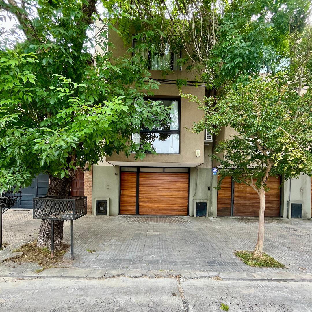 Triplex en Venta en La Plata
