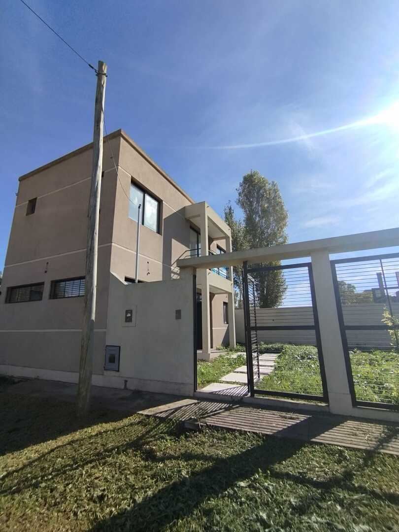 Duplex en Venta en Gonnet